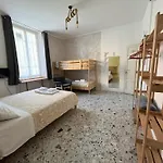 Red House 3* Garlate