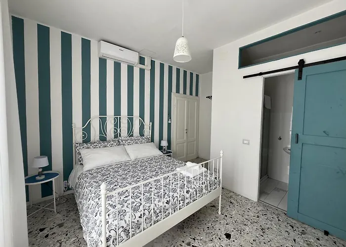 Red House Bed & Breakfast Garlate