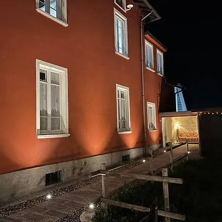 Red House Bed and Breakfast *