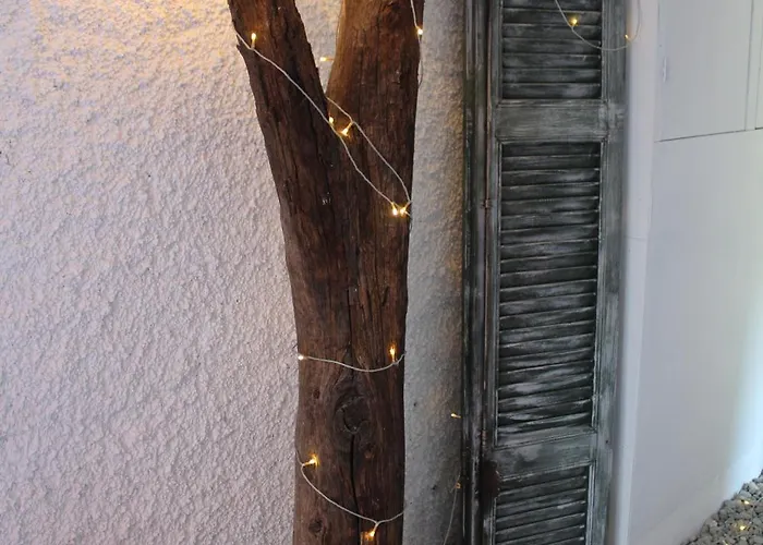 Red House Oda ve Kahvaltı 3*